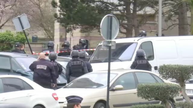Des perquisitions sont en cours au domicile de l'homme abattu à Orly.