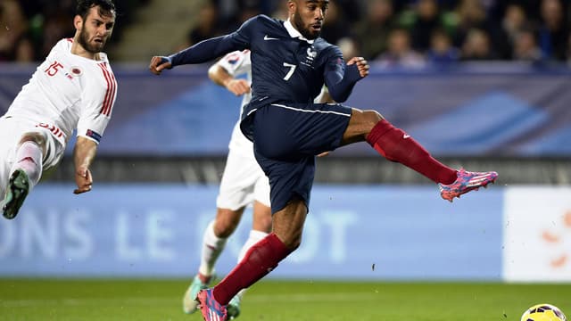 Auteur d'une saison prolifique, Alexandre Lacazette pourrait retrouver les Bleus en juin.