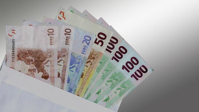 La Finlande a fixé le revenu d'expérimentation à 560 euros.