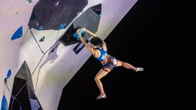 16 finalistes ont participé à la finale de difficulté qui s'est tenue le vendredi 19 juillet en nocturne. 