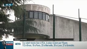 Trois surveillants violemment agressés par un détenu à la prison de Bois d'Arcy, dans les Yvelines