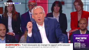 François Bayrou: "Je suis pour le retour à la Cinquième République"