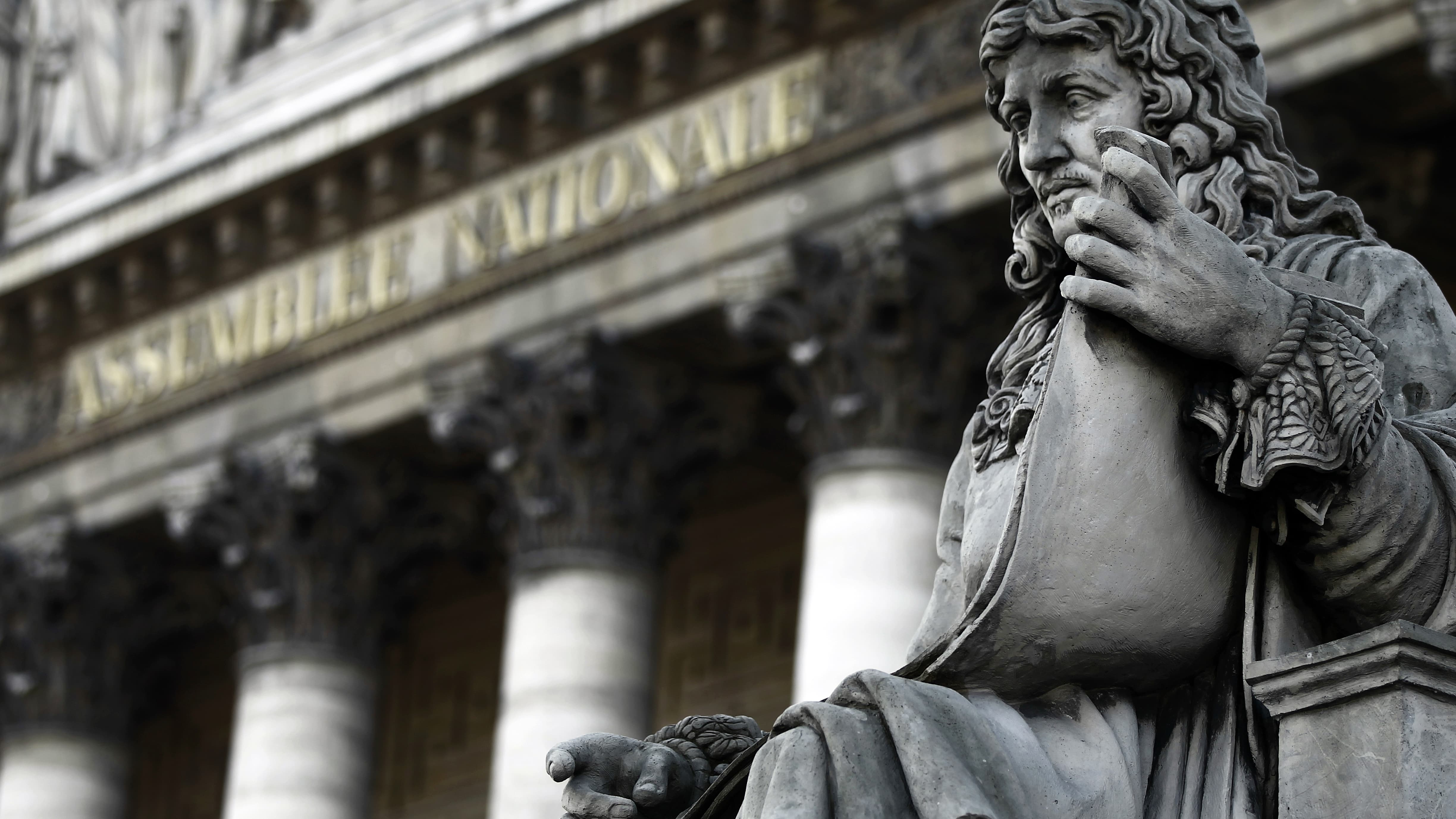 Statue de Colbert devant le Palais Bourbon