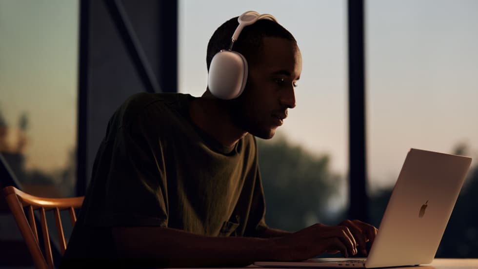 Le casque AirPods Max d'Apple Le casque AirPods Max d'Apple