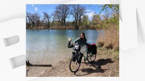Cette habitante du Rhône a décidé de parcourir 5000 km en 85 jours en solitaire pour récolter des fonds pour lutter contre la maladie du lupus. Elle s'est lancée dans ce défi pour rendre hommage à sa mère, décédée dix ans plus tôt des suites de cette maladie chronique auto-immune. 