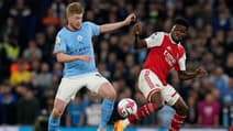 Kevin De Bruyne devant Thomas Partey, à Manchester le 26 avril 2023