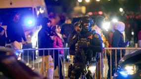 La police belge aux abords du stade Baudouin à Bruxelles le 16 octobre 2023 après l'attaque terroriste qui a fait deux morts