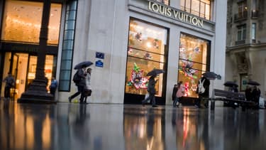 Les formations pour travailler dans le luxe se multiplient alors que le secteur est confronté à un fort ralentissement.