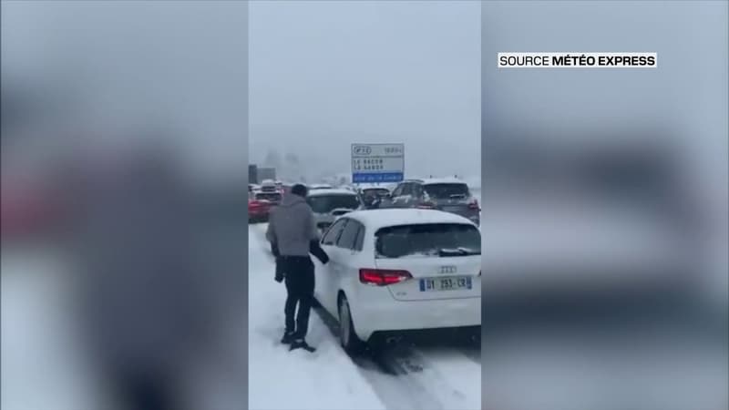 La neige paralyse le trafic routier sur l'A75 en Lozère