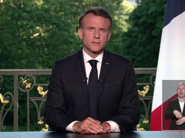 Le président de la République Emmanuel Macron prend la parole après les élections européennes, le 9 juin 2024.
