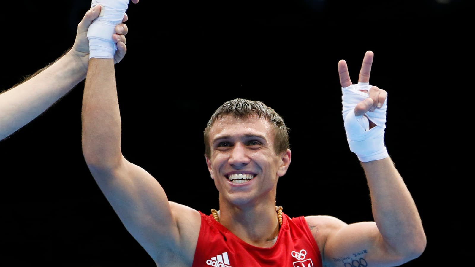 Vasiliy Lomachenko après sa seconde médaille d'or olympique à Londres en 2012 Vasiliy Lomachenko après sa seconde médaille d'or olympique à Londres en 2012