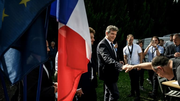 L'ancien ministre socialiste Arnaud Montebourg, candidat à l'élection présidentielle, arrive à la fête de la Rose de Frangy-en-Bresse (Saône-et-Loire), le 25 septembre 2021 