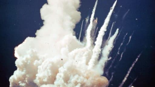 Image de la Nasa montrant l'explosion de la fusée Challenger le 28 janvier 1986 75 secondes après son décollage du Centre spatial Kennedy en Floride