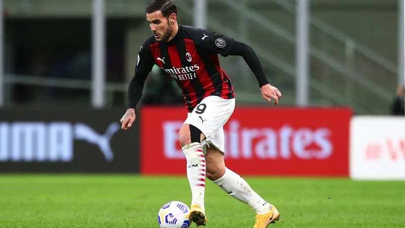 AC Milan: une enquête disciplinaire contre Theo Hernandez après son post sur l'arbitre