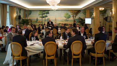 Les anciens lauréats des BFM Awards ont choisi l'entrepreneur BFM de l'année lors d'un repas au Bristol, à Paris, le 10 octobre 2013.