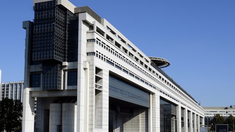 L'Insee a revu légèrement à la hausse la croissance française en 2018 à 1,6% contre 1,5% précédemment. Elle avait atteint 2,3% en 2017.