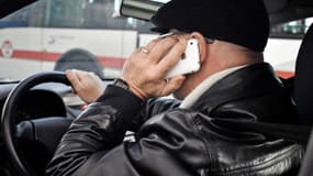 Plus de huit conducteurs sur 10 interrogés par la Prévention routière reconnaissent téléphoner au volant lors de missions professionnelles. (photo d'illustration)