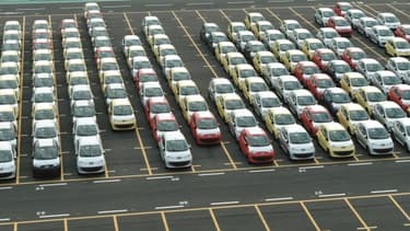 La nouvelle norme européenne sur le CO2 obligerait les Français à développer de nouveaux moteurs, qui consomment moins de carburant.