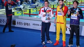 Duncan Scott (à gauche) et Sun Yang