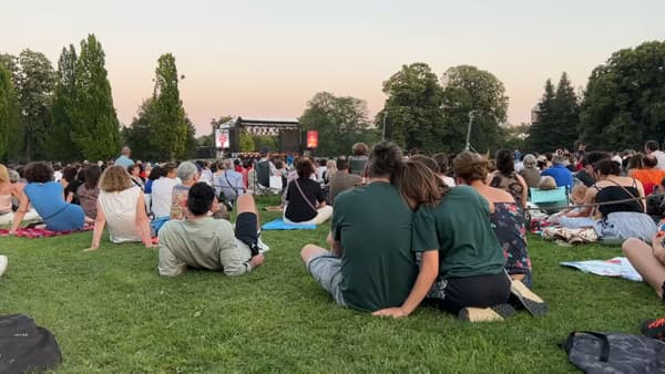 Les spectateurs ont profité du concert sous un ciel dégagé