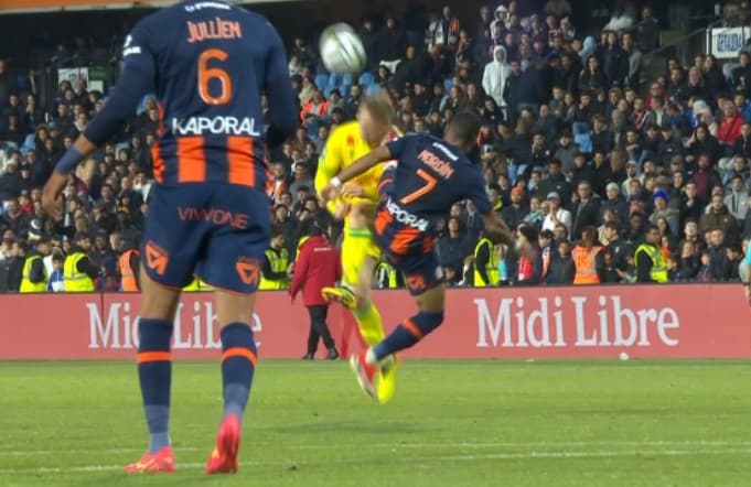 La très vilaine faute de Nordin sur Cozza lors de Montpellier-Nantes, 26 avril 2024