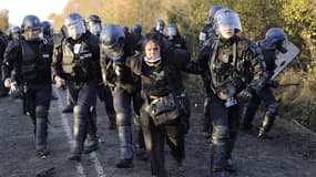 Opération de gendarmerie le 26 novembre 2012 contre une manifestation d'opposants, sur le site de Notre-Dame-des-Landes