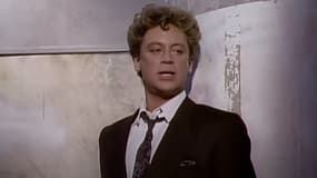 Le chanteur Eric Carmen dans le clip de son morceau "Hungry Eyes" pour le film "Dirty Dancing".
