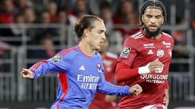 Le Lyonnais Maxence Caqueret face au Brestois Mahdi Camara