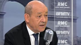 Le ministre de la Défense, Jean-Yves Le Drian, sur le plateau de BFMTV-RMC le 14 janvier 2016.