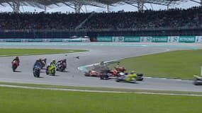 Le gros crash de Fabio Quartararo, Brad Binder et Jack Miller lors du GP de Malaisie le 3 novembre 2024