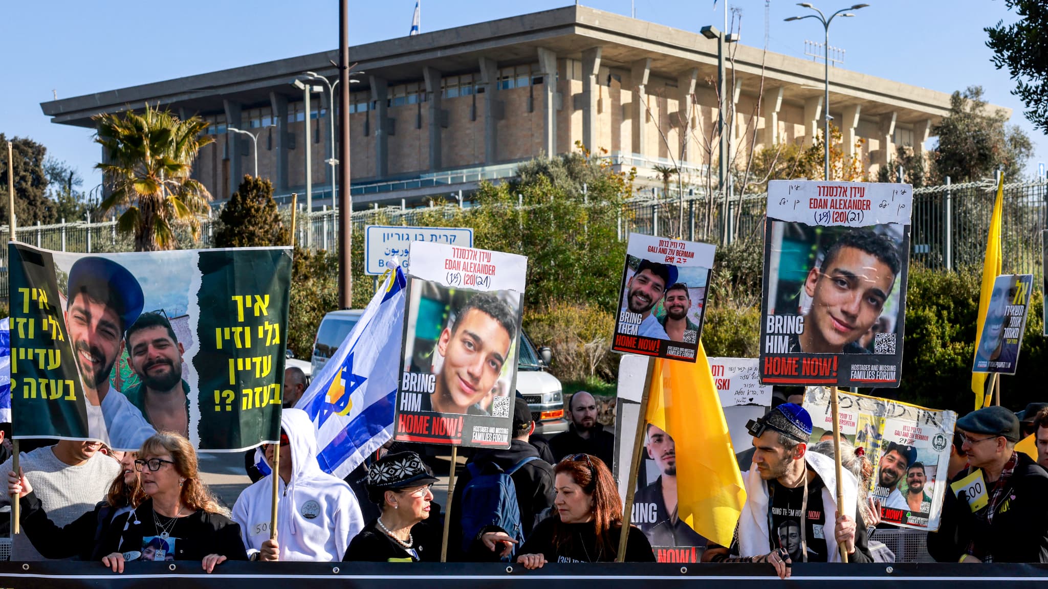 QUI SONT LES 20 OTAGES ISRAÉLIENS PRÉSUMÉS VIVANTS QUI DOIVENT ÊTRE LIBÉRÉS PAR LE HAMAS D'ICI LUNDI?