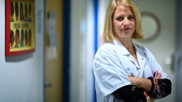 La Pr Karine Lacombe, cheffe de service des maladies infectieuses à l'hôpital Saint-Antoine à Paris, le 10 novembre 2020