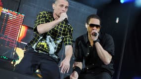 Kool Shen et JoeyStarr sur scène au Parc des Princes à Paris à en 2010