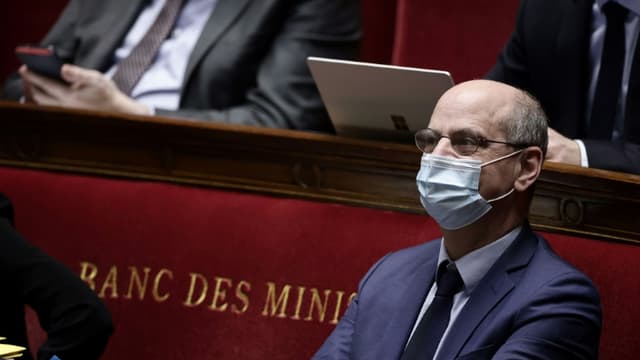 Le ministre français de l'Education nationale, de la Jeunesse et des Sports Jean-Michel Blanquer sur les bancs de l'Assemblée nationale à Paris le 1er avril 2021