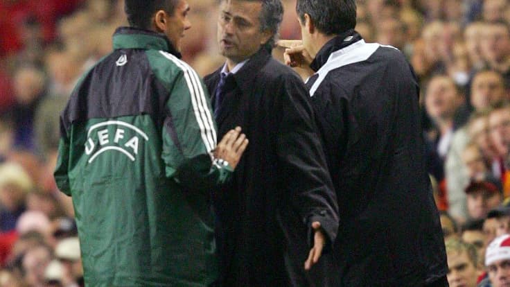 2004, première défaite de Mourinho aux portes de la finale.