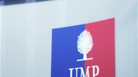 L'UMP cible les jeunes délinquants et les étrangers dans le volet régalien de son projet pour les élections présidentielle et législatives de 2012, objet mardi d'une convention à Lyon. Le parti du président Nicolas Sarkozy s'aligne largement sur son aile