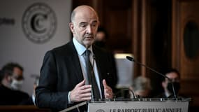 Le premier président de la Cour des comptes Pierre Moscovici lors d'une conférence de presse à la Cour des comptes à Paris, le 16 février 2022