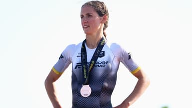 Léonie Périault, lors d'une épreuve de triathlon à Neom en Arabie saoudite le 3 novembre 2025