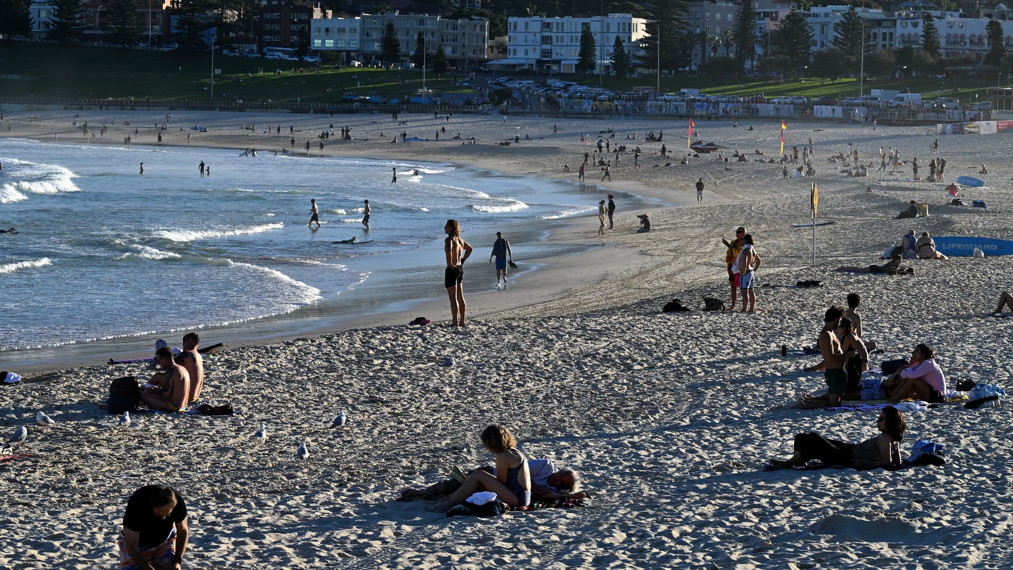 Photo of The swimming club bans nudity in the changing rooms and causes controversy