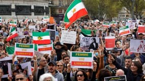 Manifestation de  soutien au mouvement de contestation qui continue de secouer l'Iran depuis la mort de Mahsa Amini, le 29 octobre 2022 à Paris