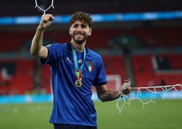Manuel Locatelli tout juste sacré champion d'Europe avec l'Italie devant l'Angleterre à Wembley, le 11 juillet 2021 