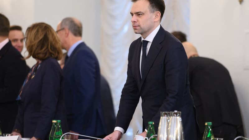 "Je refuse ce mirage": le ministre de l'Economie polonais s'oppose durement à son président qui veut vendre de l'or pour financer l'armée (car il refuse les prêts de l'Europe)