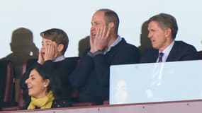 Le prince William assistant à un match d'Aston Villa, le 8 avril 2023