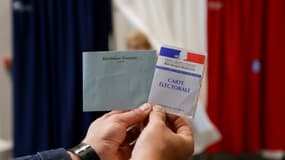 Un bureau de vote au Touquet au 2e tour des régionales, le 27 juillet 2021