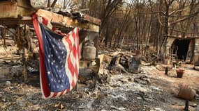 Dimanche soir, le bilan du "Camp Fire" en Californie s'est alourdi pour passer à 77 morts.