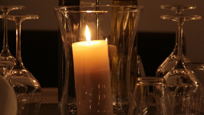 Un restaurant nudiste, éclairé à la bougie va ouvrir ses portes en juin à Londres. (photo d'illustration)