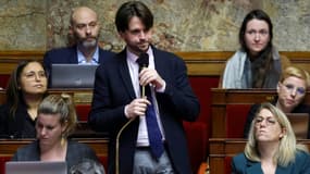 Le député LFI Aurélien Saintoul le 13 février 2023 à l'Assemblée nationale à Paris
