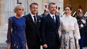 Emmanuel et Brigitte Macron, en compagnie du roi Frederik X et de la reine Mary, à l'Elysée, le 31 mars 2025, à l'occasion du dîner d'Etat organisé en leur honneur.