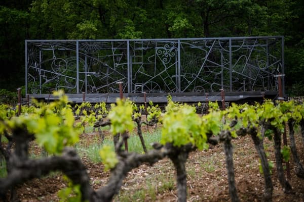 "Rail car"a monumental wrought iron work by the musician and Nobel Prize winner for literature Bob Dylan, installed at the Château La Coste estate, in Provence, on May 5, 2022 at Puy-Sainte-Réparade