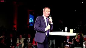 Nicolas Dupont-Aignan: "Didier Raoult sera mon ministre de la Santé"